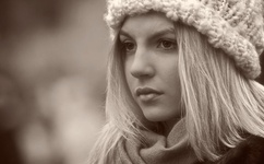 美女被打光屁屁